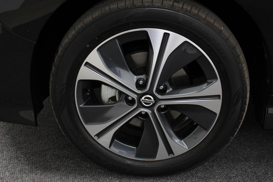 Nissan Leaf N-Connecta 40 kWh Navigatie Bluetooth Cruise Control Lichtmetalen Velgen Camera