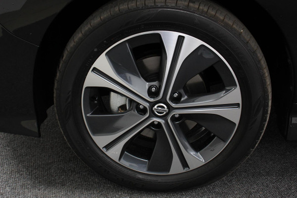 Nissan Leaf N-Connecta 40 kWh Navigatie Bluetooth Cruise Control Lichtmetalen Velgen Camera