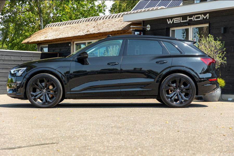 Audi e-tron E-tron 50 quattro S Line 71 kWh Soh 95% I S Line I Panoramadak I 22" I Adaptive Cruise I Luchtvering I CarPlay
