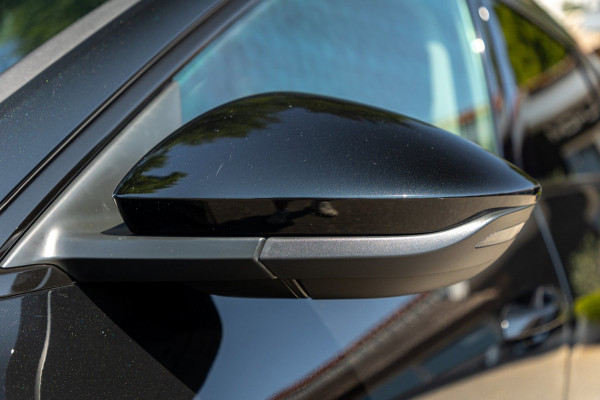 Audi e-tron E-tron 50 quattro S Line 71 kWh Soh 95% I S Line I Panoramadak I 22" I Adaptive Cruise I Luchtvering I CarPlay