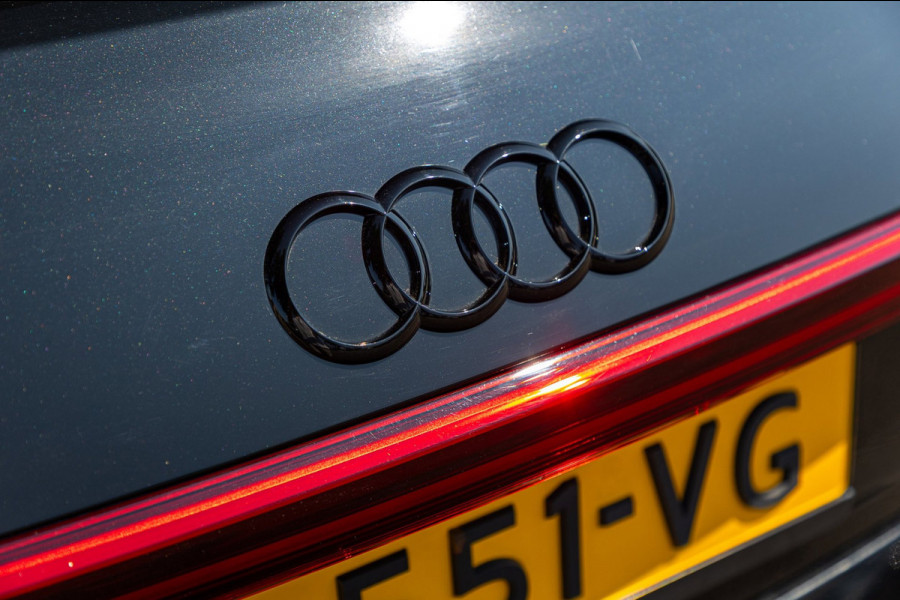 Audi e-tron E-tron 50 quattro S Line 71 kWh Soh 95% I S Line I Panoramadak I 22" I Adaptive Cruise I Luchtvering I CarPlay