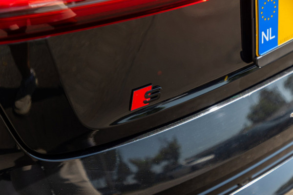 Audi e-tron E-tron 50 quattro S Line 71 kWh Soh 95% I S Line I Panoramadak I 22" I Adaptive Cruise I Luchtvering I CarPlay