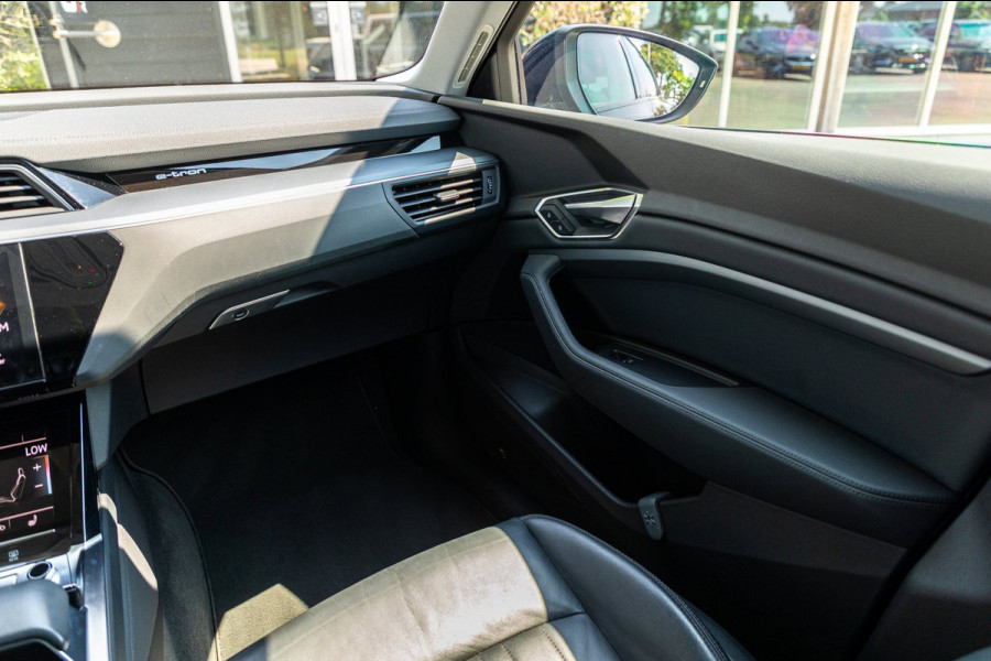 Audi e-tron E-tron 50 quattro S Line 71 kWh Soh 95% I S Line I Panoramadak I 22" I Adaptive Cruise I Luchtvering I CarPlay