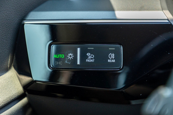 Audi e-tron E-tron 50 quattro S Line 71 kWh Soh 95% I S Line I Panoramadak I 22" I Adaptive Cruise I Luchtvering I CarPlay