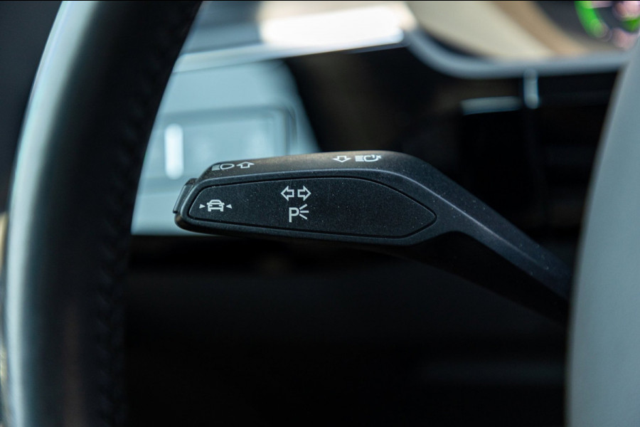 Audi e-tron E-tron 50 quattro S Line 71 kWh Soh 95% I S Line I Panoramadak I 22" I Adaptive Cruise I Luchtvering I CarPlay
