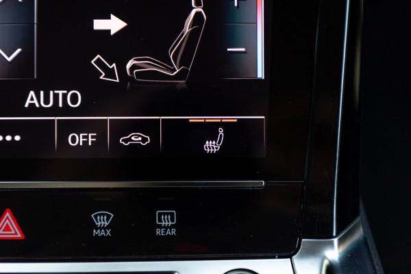 Audi e-tron E-tron 50 quattro S Line 71 kWh Soh 95% I S Line I Panoramadak I 22" I Adaptive Cruise I Luchtvering I CarPlay