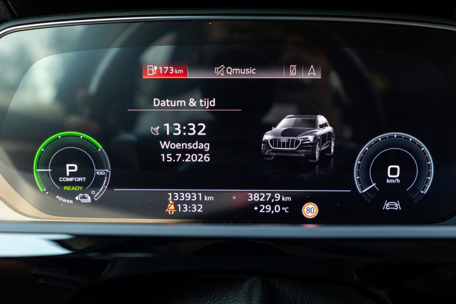 Audi e-tron E-tron 50 quattro S Line 71 kWh Soh 95% I S Line I Panoramadak I 22" I Adaptive Cruise I Luchtvering I CarPlay