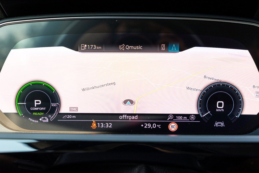 Audi e-tron E-tron 50 quattro S Line 71 kWh Soh 95% I S Line I Panoramadak I 22" I Adaptive Cruise I Luchtvering I CarPlay