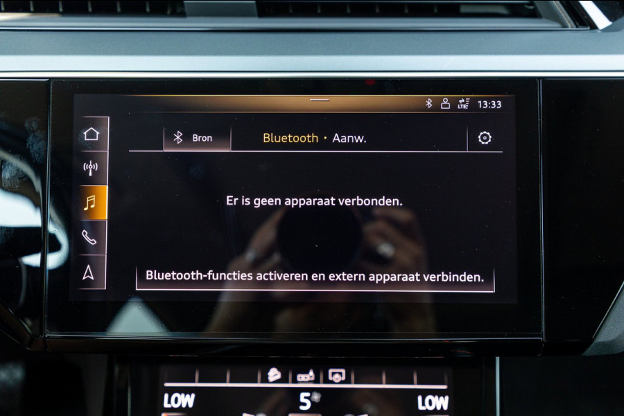 Audi e-tron E-tron 50 quattro S Line 71 kWh Soh 95% I S Line I Panoramadak I 22" I Adaptive Cruise I Luchtvering I CarPlay