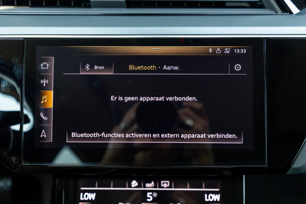 Audi e-tron E-tron 50 quattro S Line 71 kWh Soh 95% I S Line I Panoramadak I 22" I Adaptive Cruise I Luchtvering I CarPlay