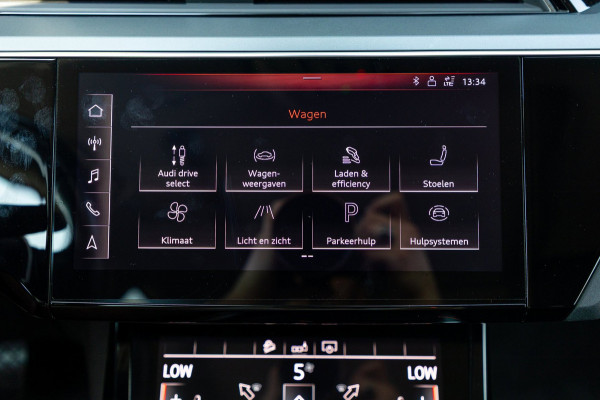 Audi e-tron E-tron 50 quattro S Line 71 kWh Soh 95% I S Line I Panoramadak I 22" I Adaptive Cruise I Luchtvering I CarPlay