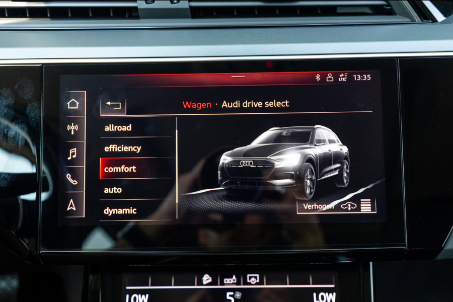 Audi e-tron E-tron 50 quattro S Line 71 kWh Soh 95% I S Line I Panoramadak I 22" I Adaptive Cruise I Luchtvering I CarPlay