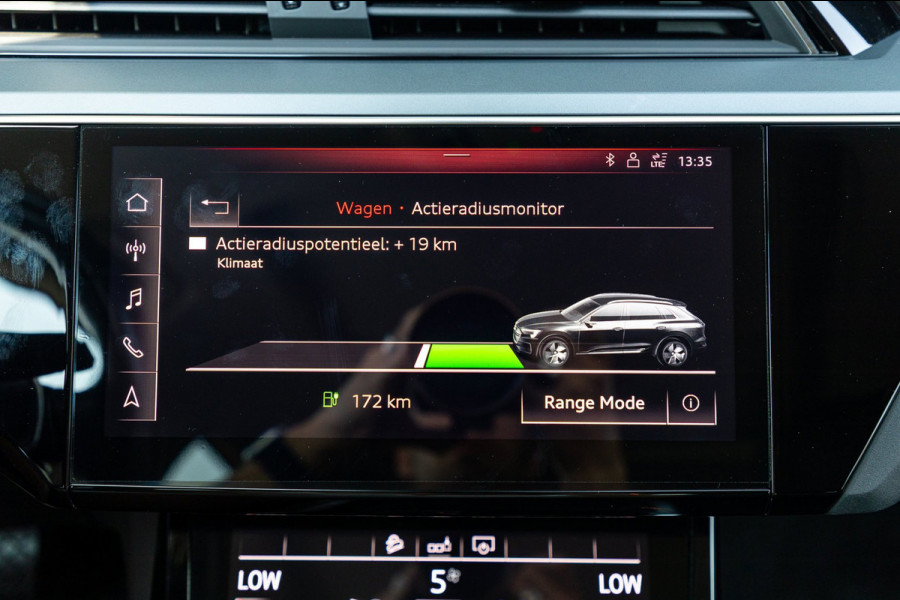 Audi e-tron E-tron 50 quattro S Line 71 kWh Soh 95% I S Line I Panoramadak I 22" I Adaptive Cruise I Luchtvering I CarPlay