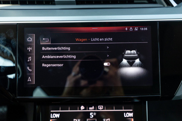Audi e-tron E-tron 50 quattro S Line 71 kWh Soh 95% I S Line I Panoramadak I 22" I Adaptive Cruise I Luchtvering I CarPlay