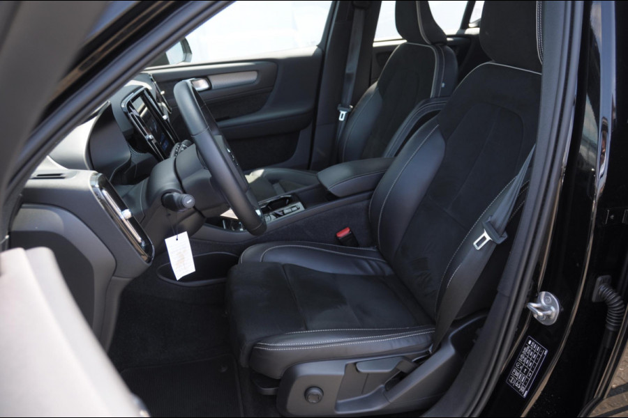 Volvo XC40 T4 211PK Automaat Recharge R-Design / Adaptieve cruise control / BLIS / stoel - en stuurwielverwarming / Elektrische achterklep / Parkeersensoren met camera / Apple carplay / All season banden