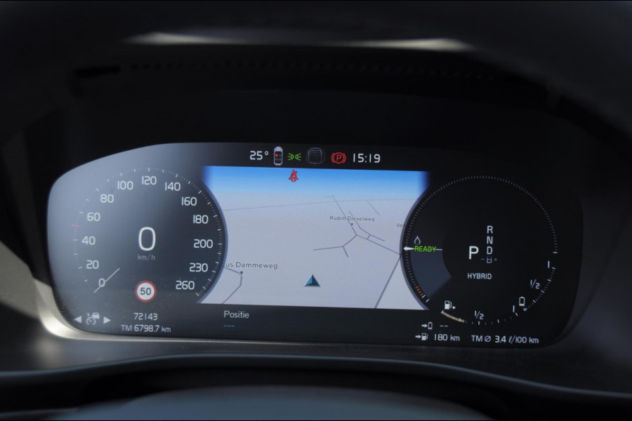 Volvo XC40 T4 211PK Automaat Recharge R-Design / Adaptieve cruise control / BLIS / stoel - en stuurwielverwarming / Elektrische achterklep / Parkeersensoren met camera / Apple carplay / All season banden
