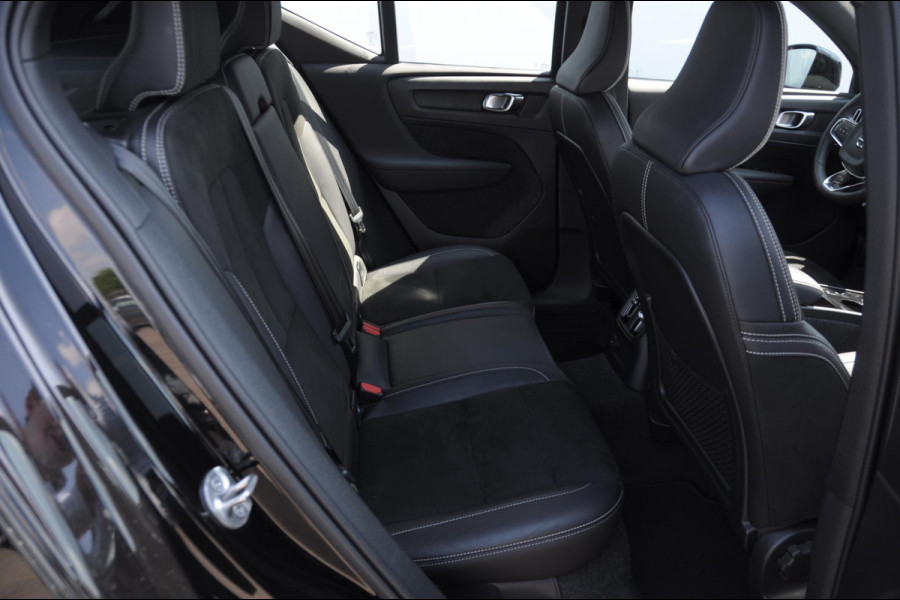 Volvo XC40 T4 211PK Automaat Recharge R-Design / Adaptieve cruise control / BLIS / stoel - en stuurwielverwarming / Elektrische achterklep / Parkeersensoren met camera / Apple carplay / All season banden