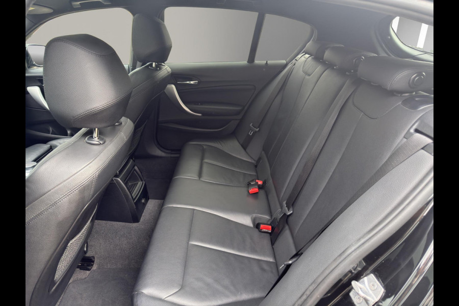 BMW 1-serie 118i Edition M Sport Shadow High Executive | Leder | Schuif/kanteldak | Led | Parksenors V+A | Stoelverw |