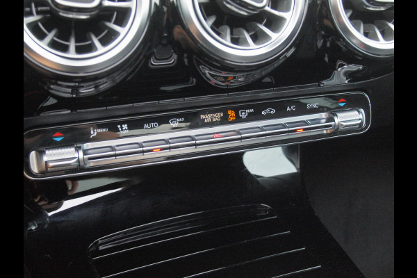 Mercedes-Benz CLA-Klasse 200 Business Solution AMG | Panoramadak | Burmester | Camera | Apple Carplay | Sfeerverlichting |