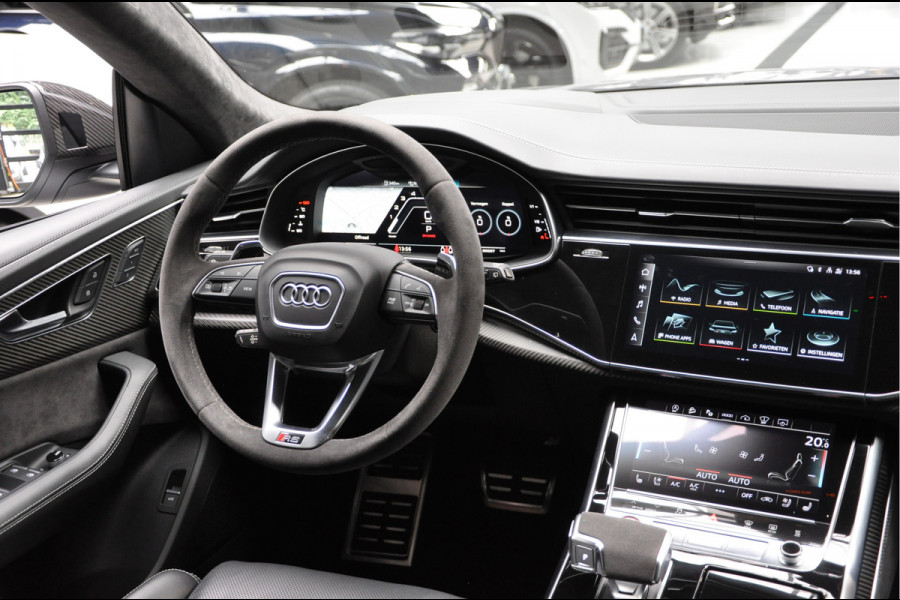 Audi RS Q8 4.0 TFSI B&O Ceramic HUD Massage Carbon Softclose Nachtzicht ACC Keyless 360 Camera Stoelventilatie Elektr. achterklep Memory seats Elektr. trekhaak Navi Niveauregeling PDC Stoelverwarming LM velgen