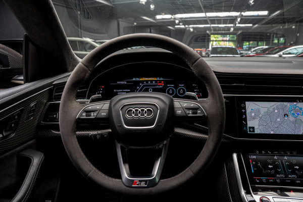 Audi RS Q8 4.0 TFSI B&O Ceramic HUD Massage Carbon Softclose Nachtzicht ACC Keyless 360 Camera Stoelventilatie Elektr. achterklep Memory seats Elektr. trekhaak Navi Niveauregeling PDC Stoelverwarming LM velgen