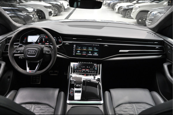 Audi RS Q8 4.0 TFSI B&O Ceramic HUD Massage Carbon Softclose Nachtzicht ACC Keyless 360 Camera Stoelventilatie Elektr. achterklep Memory seats Elektr. trekhaak Navi Niveauregeling PDC Stoelverwarming LM velgen