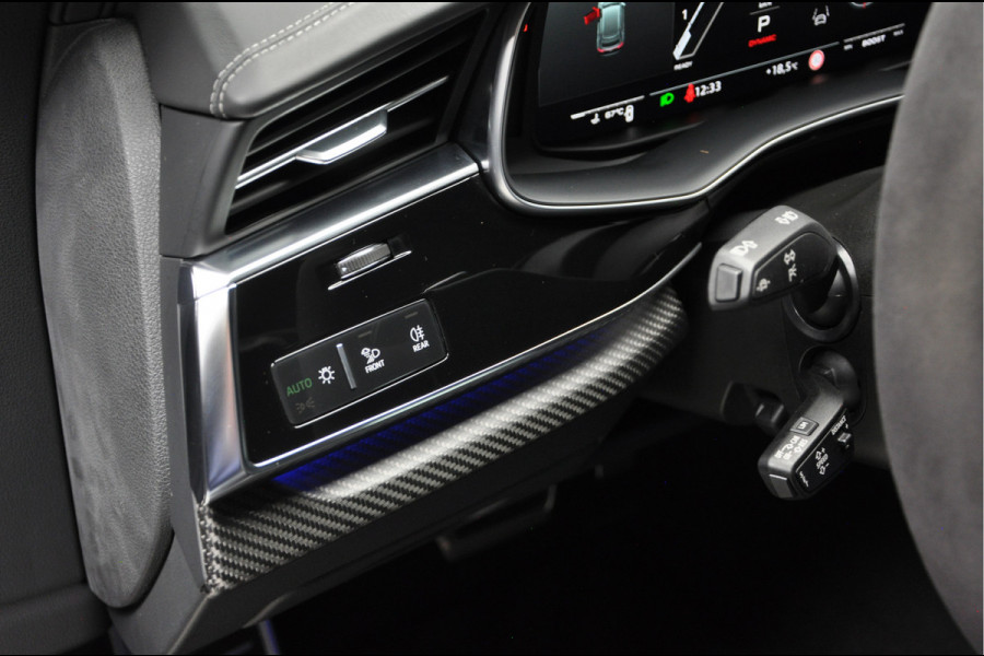 Audi RS Q8 4.0 TFSI B&O Ceramic HUD Massage Carbon Softclose Nachtzicht ACC Keyless 360 Camera Stoelventilatie Elektr. achterklep Memory seats Elektr. trekhaak Navi Niveauregeling PDC Stoelverwarming LM velgen