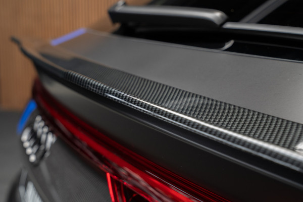 Audi RS Q8 4.0 TFSI B&O Ceramic HUD Massage Carbon Softclose Nachtzicht ACC Keyless 360 Camera Stoelventilatie Elektr. achterklep Memory seats Elektr. trekhaak Navi Niveauregeling PDC Stoelverwarming LM velgen