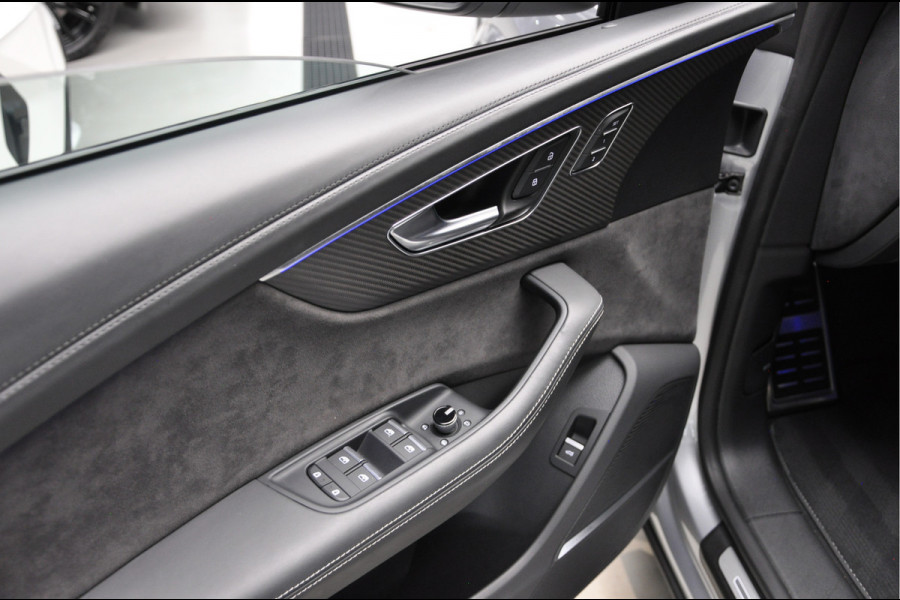 Audi RS Q8 4.0 TFSI B&O Ceramic HUD Massage Carbon Softclose Nachtzicht ACC Keyless 360 Camera Stoelventilatie Elektr. achterklep Memory seats Elektr. trekhaak Navi Niveauregeling PDC Stoelverwarming LM velgen