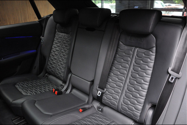 Audi RS Q8 4.0 TFSI B&O Ceramic HUD Massage Carbon Softclose Nachtzicht ACC Keyless 360 Camera Stoelventilatie Elektr. achterklep Memory seats Elektr. trekhaak Navi Niveauregeling PDC Stoelverwarming LM velgen