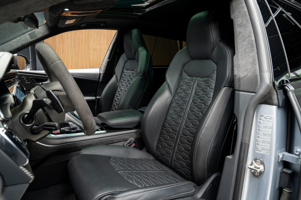 Audi RS Q8 4.0 TFSI B&O Ceramic HUD Massage Carbon Softclose Nachtzicht ACC Keyless 360 Camera Stoelventilatie Elektr. achterklep Memory seats Elektr. trekhaak Navi Niveauregeling PDC Stoelverwarming LM velgen