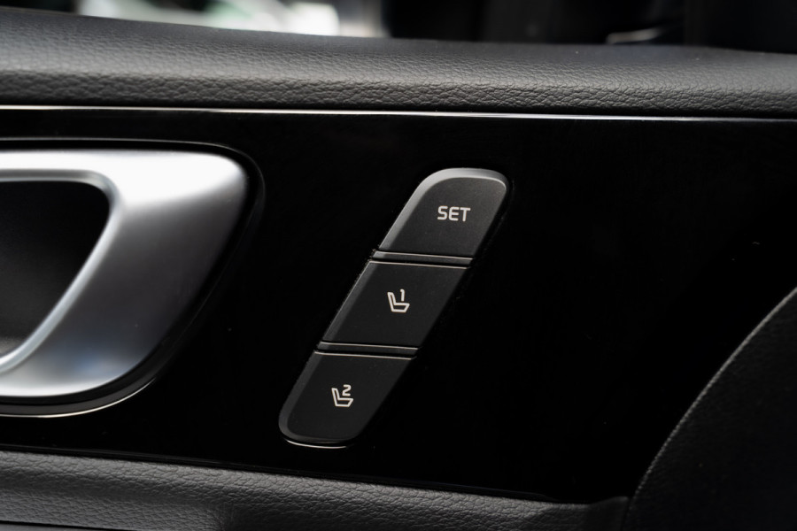 Kia Ceed Sportswagon 1.6 GDI PHEV Navi Camera ACC Leder Memory seats Climate Carplay Keyless Entry + Start PDC LED LM velgen Stoelverwarming voor & achter Plug-In BTW auto