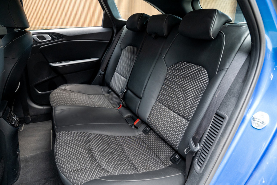 Kia Ceed Sportswagon 1.6 GDI PHEV Navi Camera ACC Leder Memory seats Climate Carplay Keyless Entry + Start PDC LED LM velgen Stoelverwarming voor & achter Plug-In BTW auto
