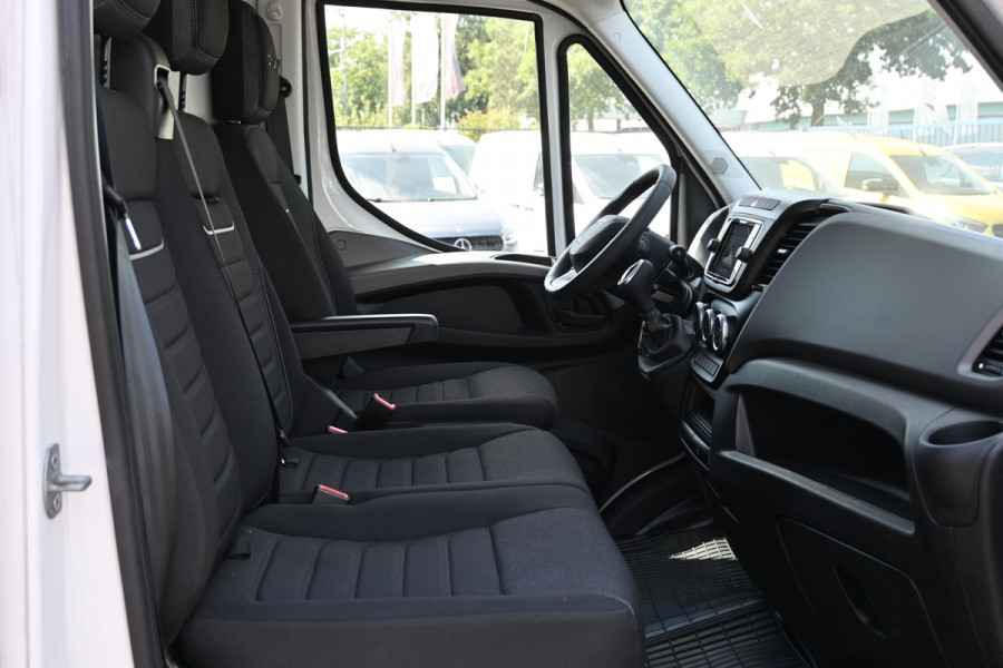 Iveco Daily 35S18 L4H3 Maxi 3.0 180 pk Hi-Matic LED, ACC, Geveerde stoel, Camera, Navigatie