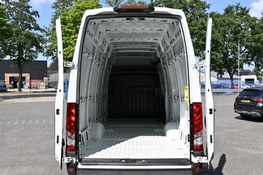 Iveco Daily 35S18 L4H3 Maxi 3.0 180 pk Hi-Matic LED, ACC, Geveerde stoel, Camera, Navigatie
