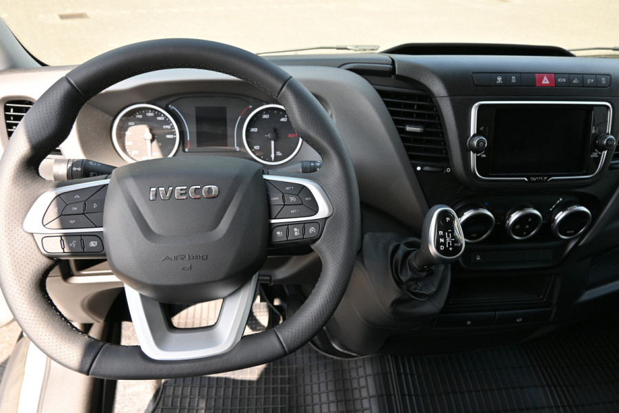 Iveco Daily 35S18 L4H3 Maxi 3.0 180 pk Hi-Matic LED, ACC, Geveerde stoel, Camera, Navigatie
