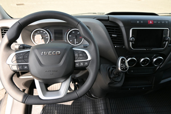 Iveco Daily 35S18 L4H3 Maxi 3.0 180 pk Hi-Matic LED, ACC, Geveerde stoel, Camera, Navigatie