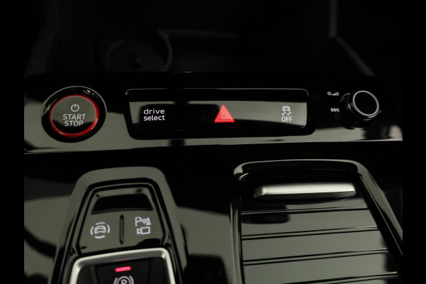 Audi SQ6 e-tron quattro 100 kWh 490pk | Komt half augustus binnen | Panoramadak | B&O Audio | Electrisch verstelbare voorstoelen + geheugen bestuurderstoel | MMI Experience Pro
