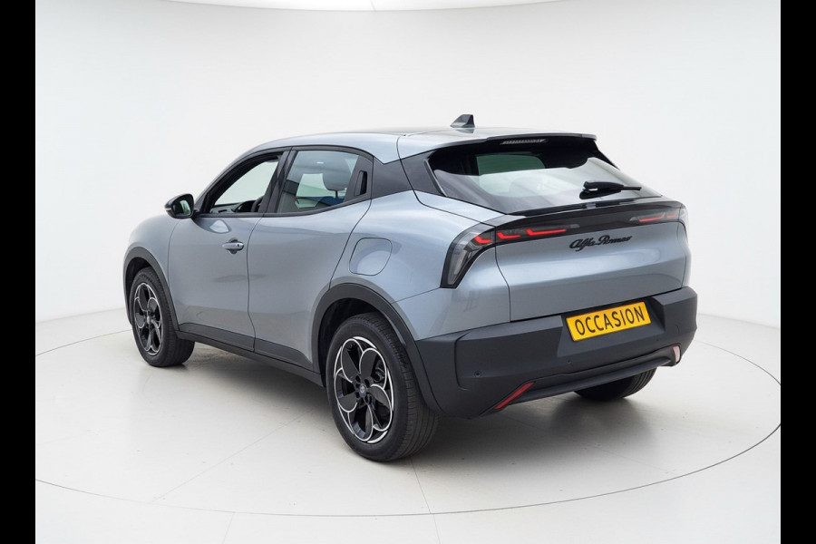 Alfa Romeo junior Elettrica 54 kWh | A.C.C. | CARPLAY | KEYLESS | LED | BTW | FABRIEKSGARANTIE