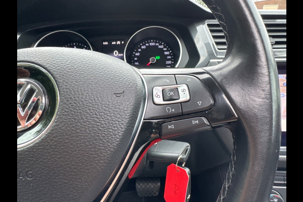 Volkswagen Tiguan 1.4 TSI 150PK ACT DSG HIGHLINE PANO/TREKHAAK/CARPLAY