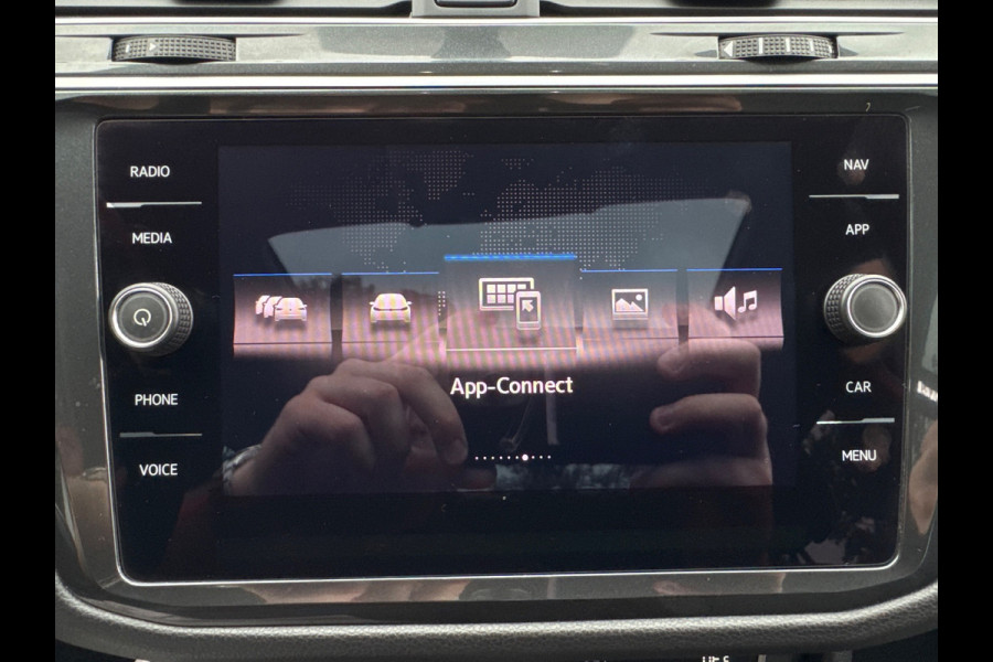 Volkswagen Tiguan 1.4 TSI 150PK ACT DSG HIGHLINE PANO/TREKHAAK/CARPLAY