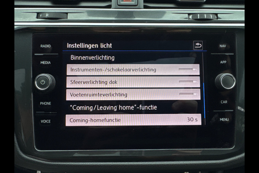 Volkswagen Tiguan 1.4 TSI 150PK ACT DSG HIGHLINE PANO/TREKHAAK/CARPLAY