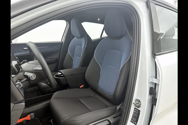 Volvo EX30 Single Motor Extended Range Plus 69 kWh (NL-auto, Camera, Carplay, StoelV, Lane Assist, Etc)