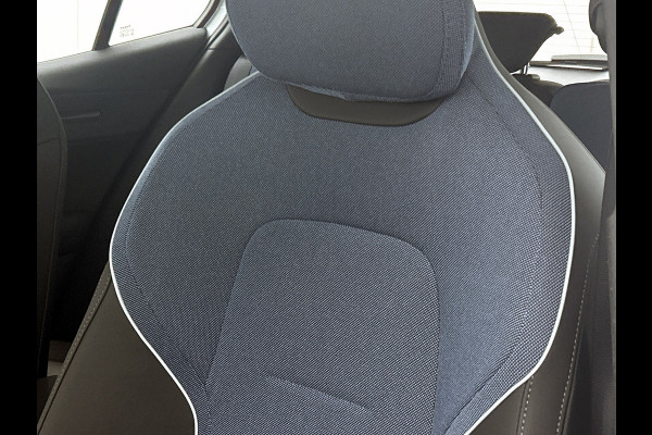 Volvo EX30 Single Motor Extended Range Plus 69 kWh (NL-auto, Camera, Carplay, StoelV, Lane Assist, Etc)