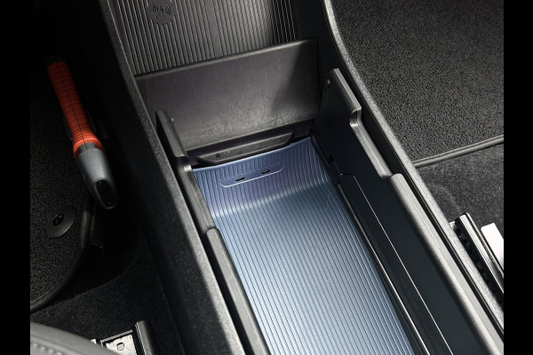 Volvo EX30 Single Motor Extended Range Plus 69 kWh (NL-auto, Camera, Carplay, StoelV, Lane Assist, Etc)
