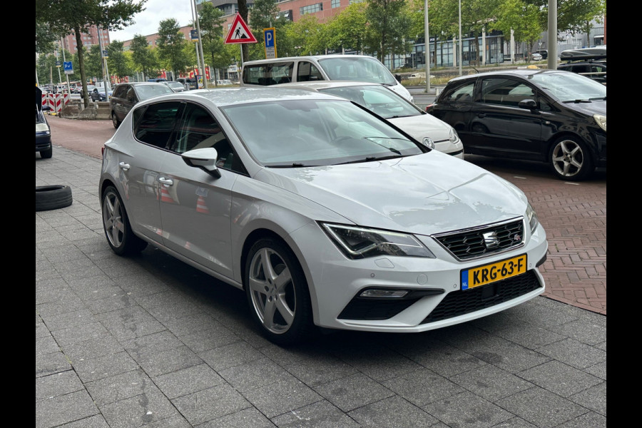 Seat Leon 1.5 TSI FR Edition Automaat Leer Navi Carplay