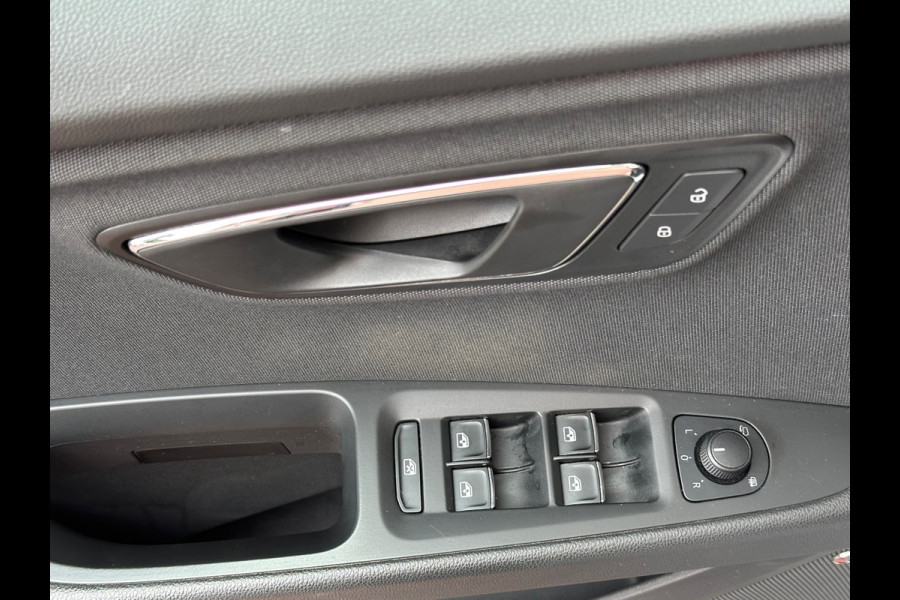 Seat Leon 1.5 TSI FR Edition Automaat Leer Navi Carplay