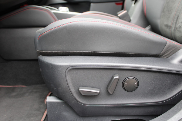 Ford Kuga 2.5 PHEV ST-Line X | Panoramadak | BLIS | B&O | Winterpack