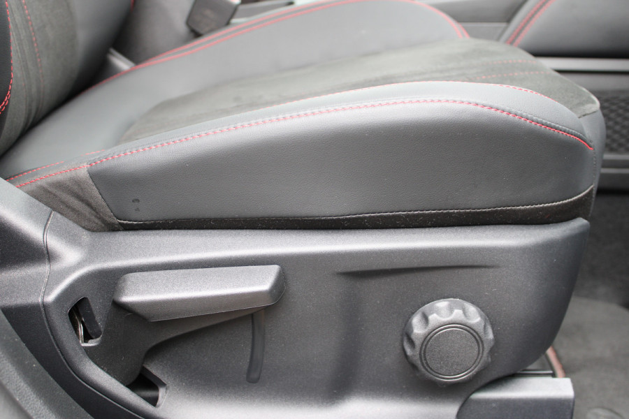 Ford Kuga 2.5 PHEV ST-Line X | Panoramadak | BLIS | B&O | Winterpack