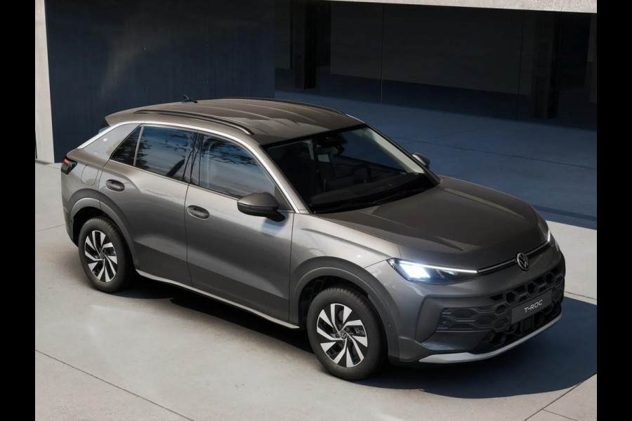 Volkswagen T-Roc Limited Edition 1.5 eTSI 85 kW / 116 PK SUV 7 vers Achteruitrijcamera | Stoelverwarming | Carplay